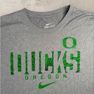 Nike Oregon Ducks Graphic Shirt Men’s XXL Dri-Fit Gray Performance 559535-063